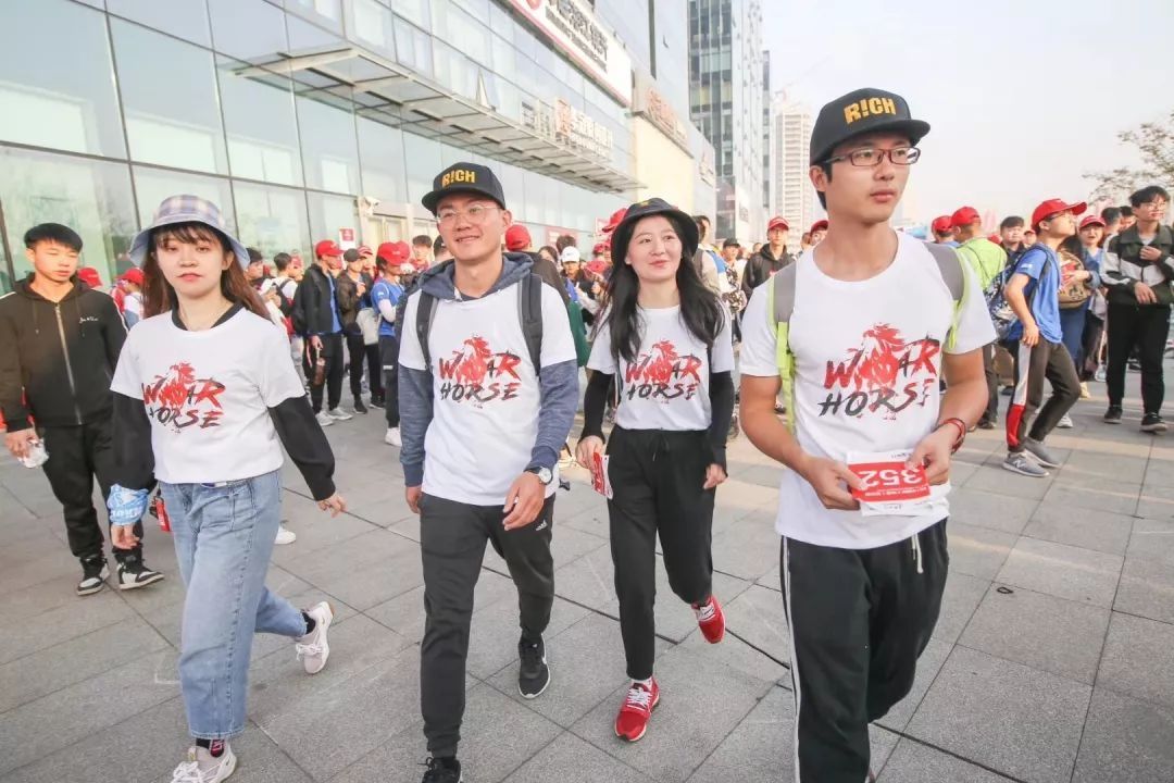 戰(zhàn)馬相伴，勇不止步丨戰(zhàn)馬毅行百公里戰(zhàn)隊招募令！